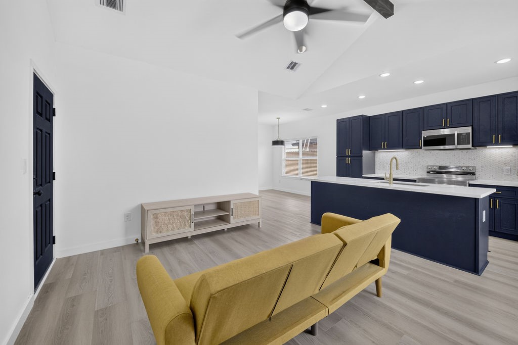 715 Rosedale Street, La Marque, TX 77568