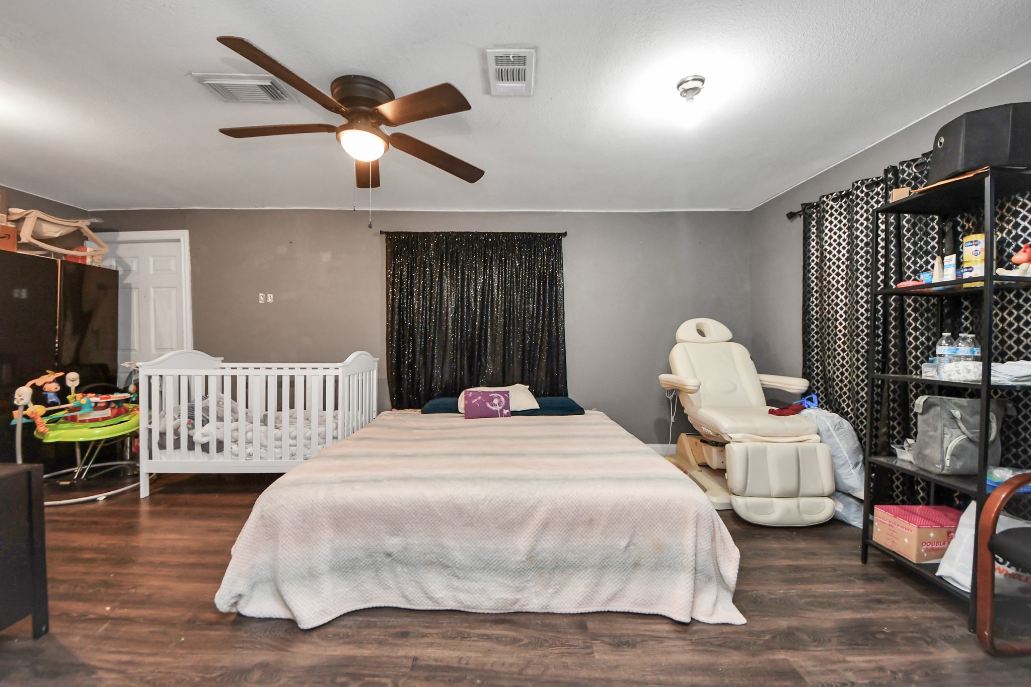 4926 Van Fleet Street, Houston, TX 77033
