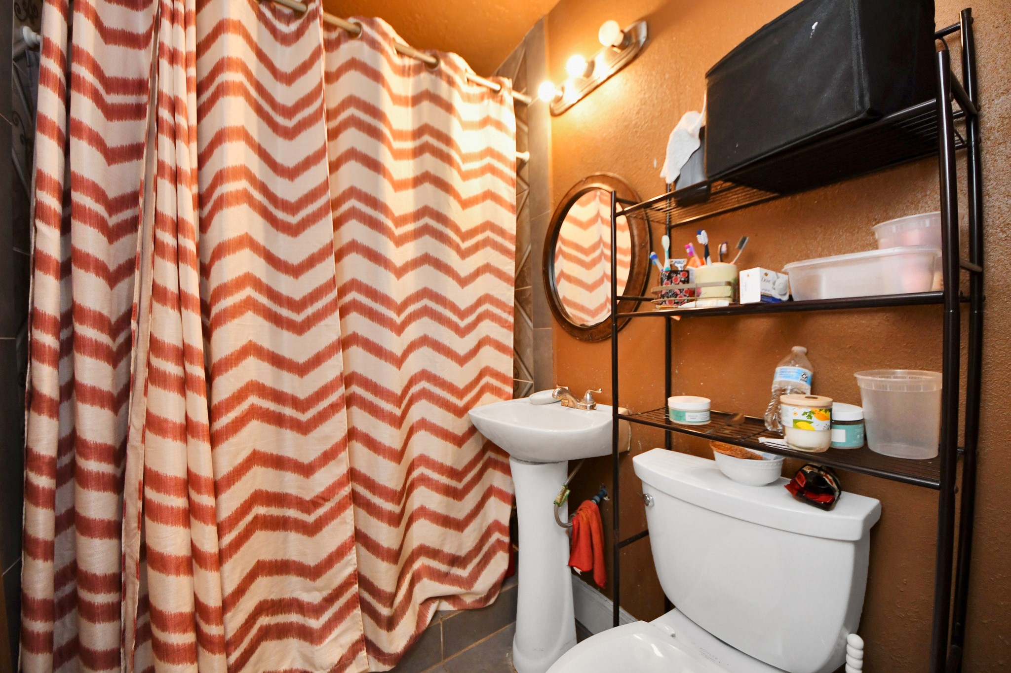 4926 Van Fleet Street, Houston, TX 77033
