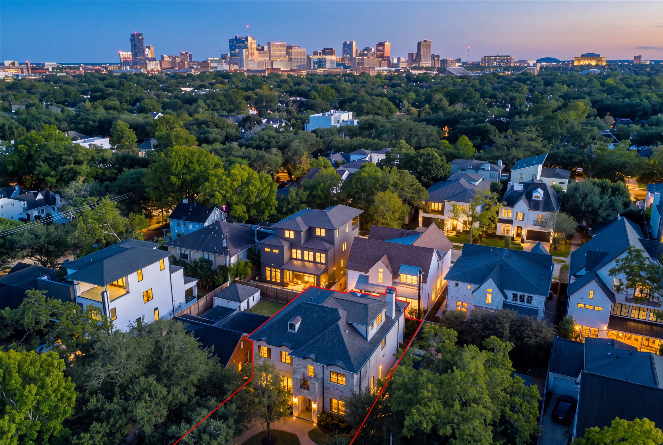 An outlined aerial view offers a distinctive look at the homes positioning and surrounding grounds.