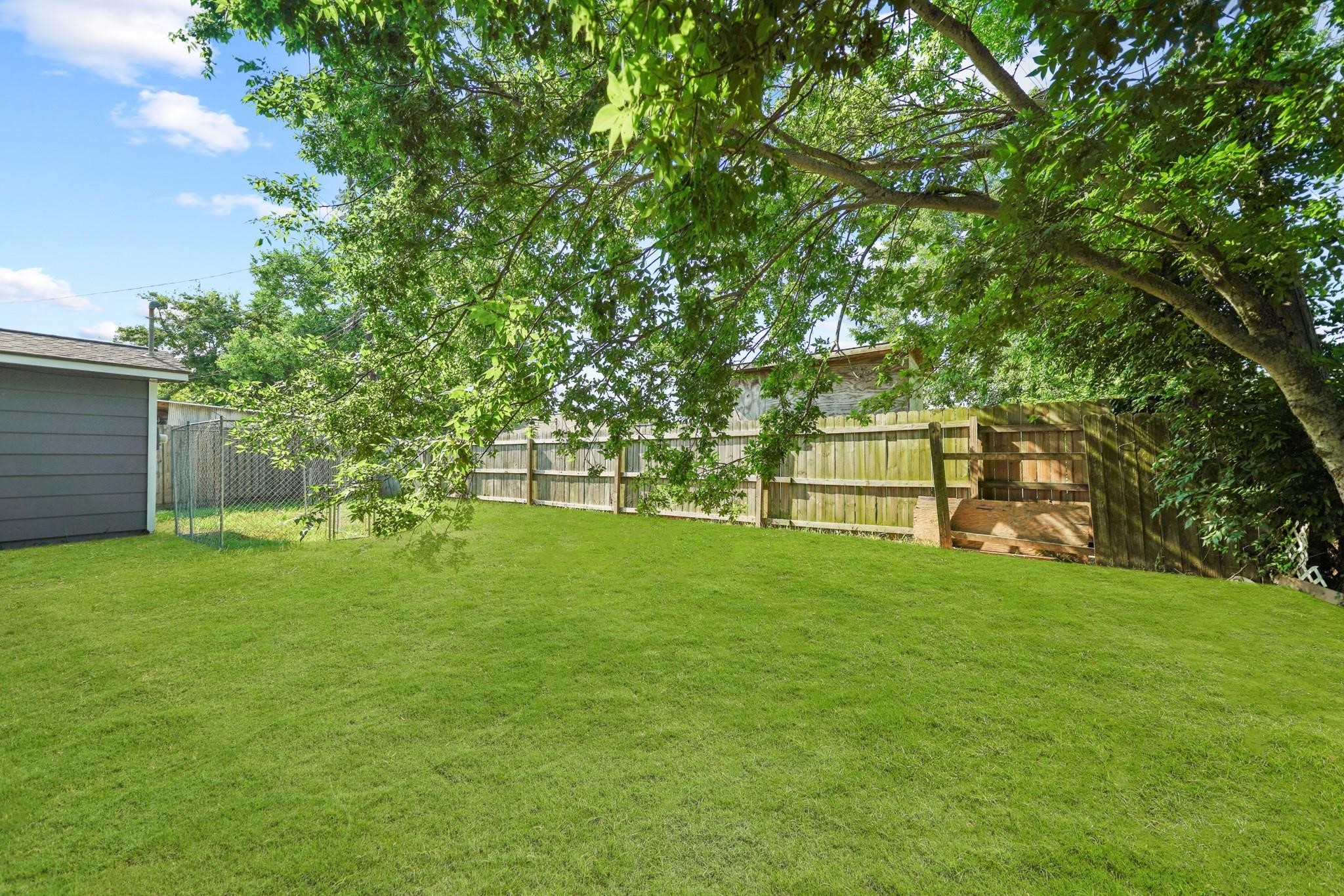 706 W 12th Street, Freeport, TX 77541
