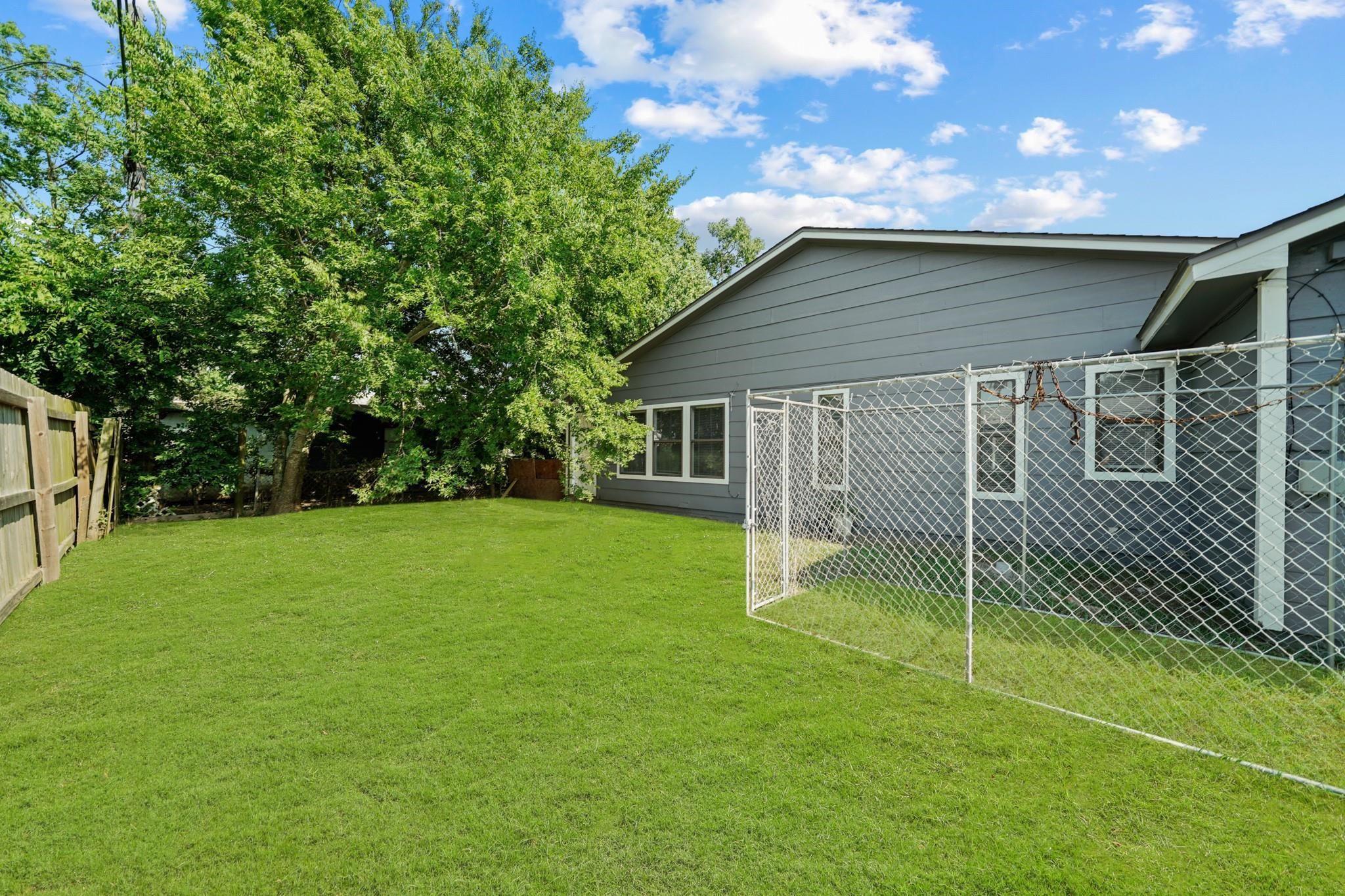706 W 12th Street, Freeport, TX 77541