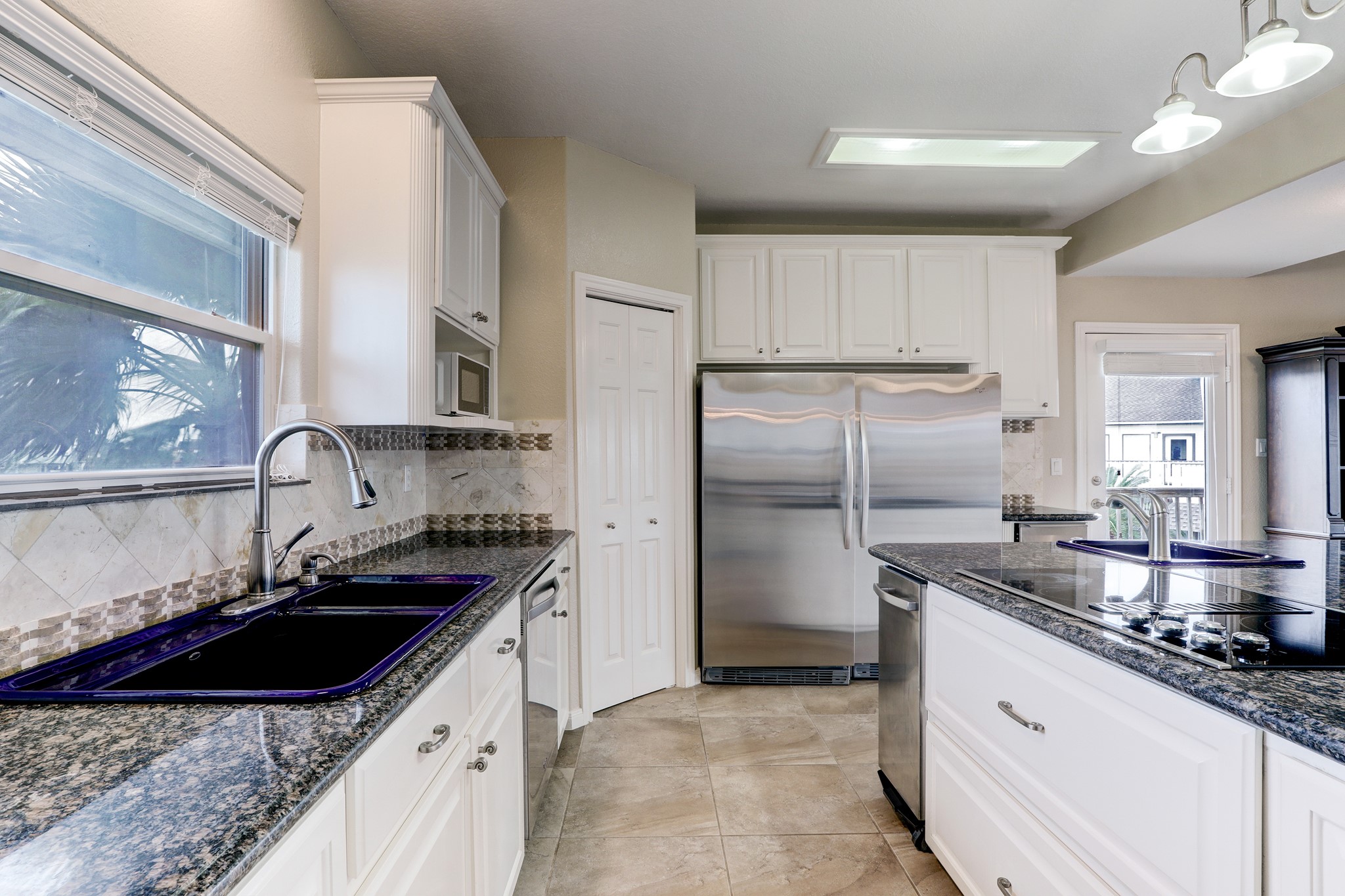 1303 Tiki Drive, Tiki Island, TX 77554
