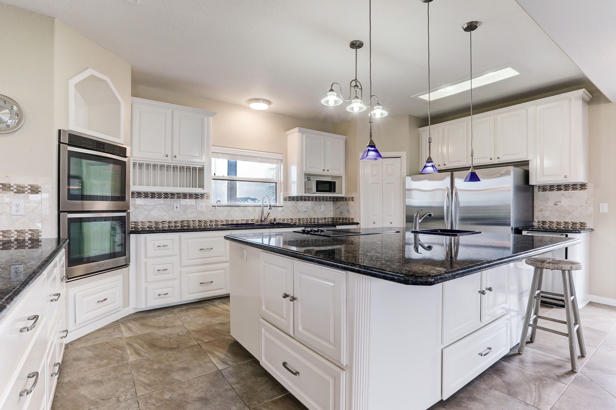 1303 Tiki Drive, Tiki Island, TX 77554
