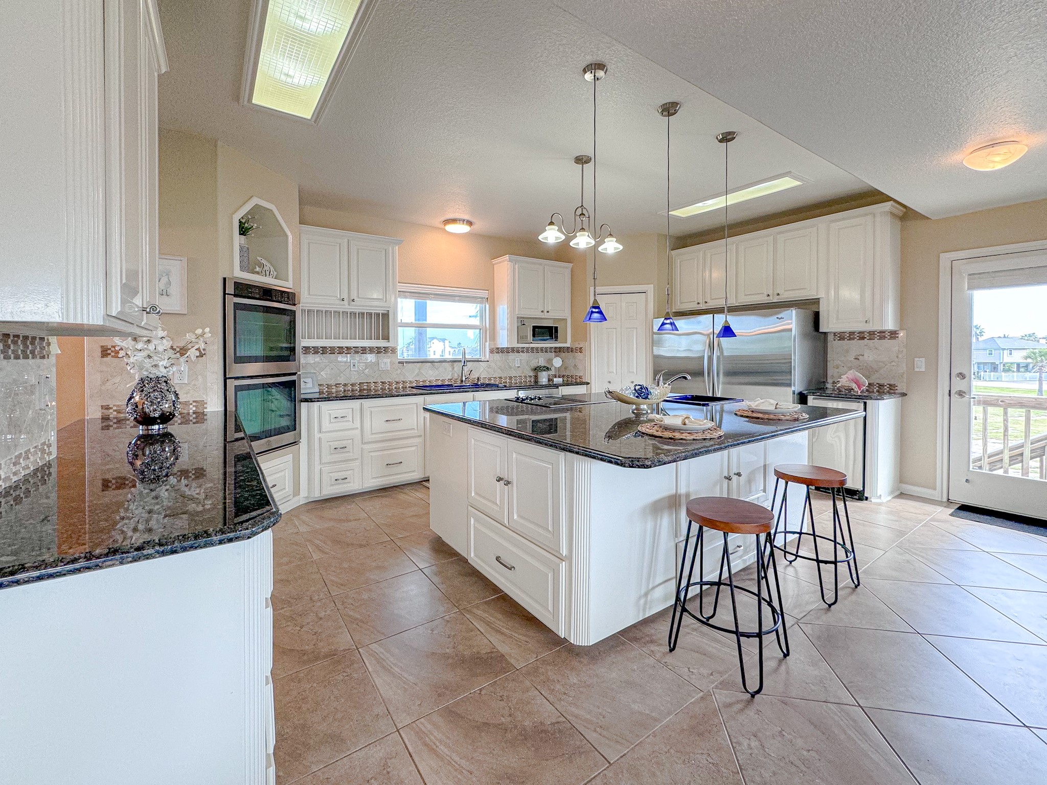 1303 Tiki Drive, Tiki Island, TX 77554