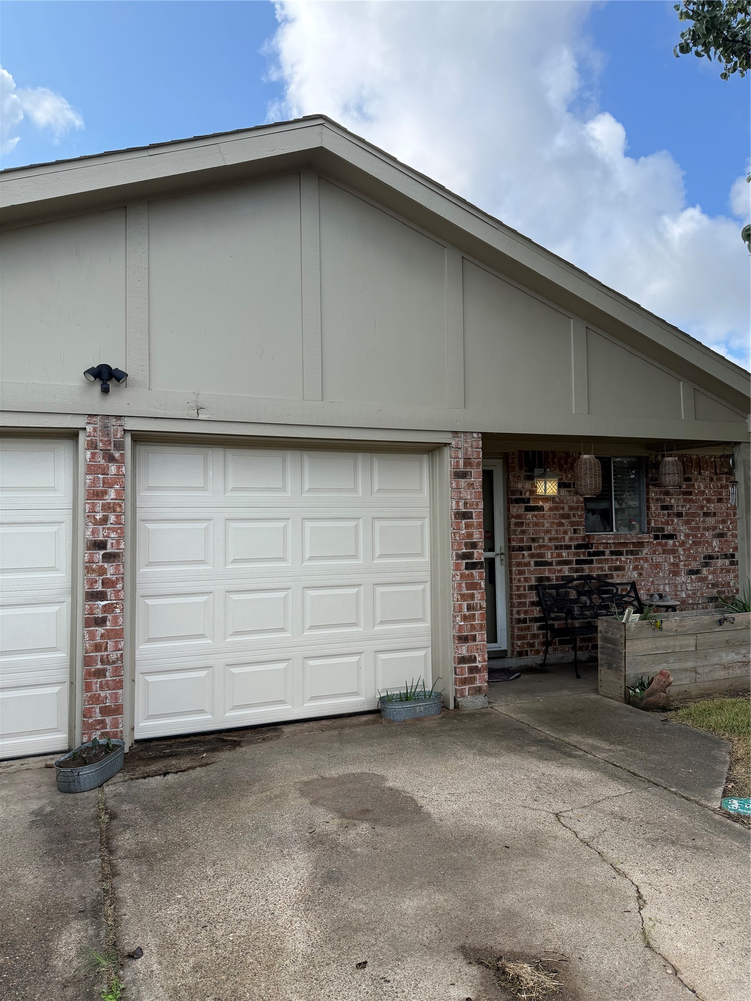 2225 34th Avenue N, Texas City, TX 77590
