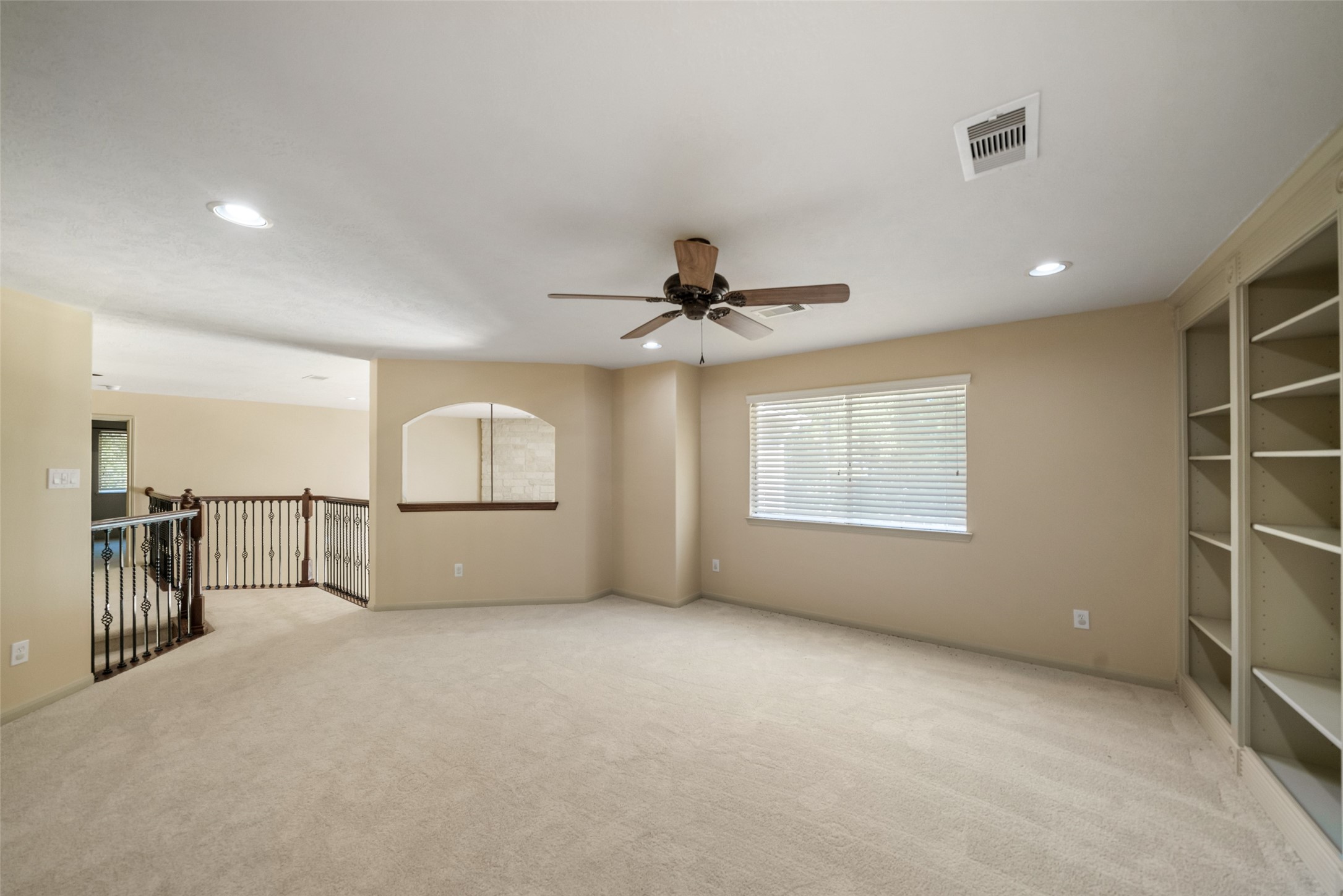 12210 Hallowed Oaks, Magnolia, TX 77354