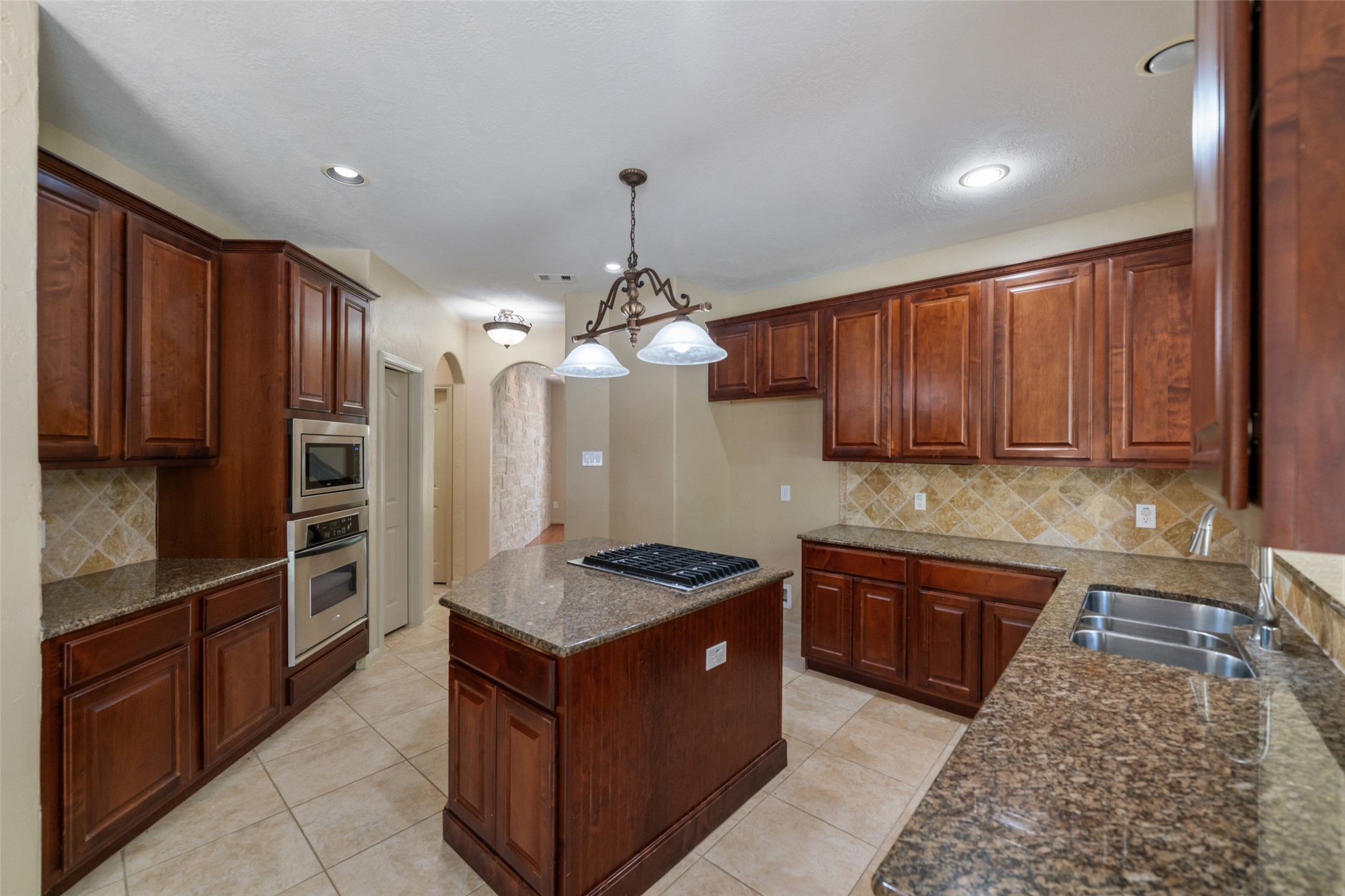 12210 Hallowed Oaks, Magnolia, TX 77354