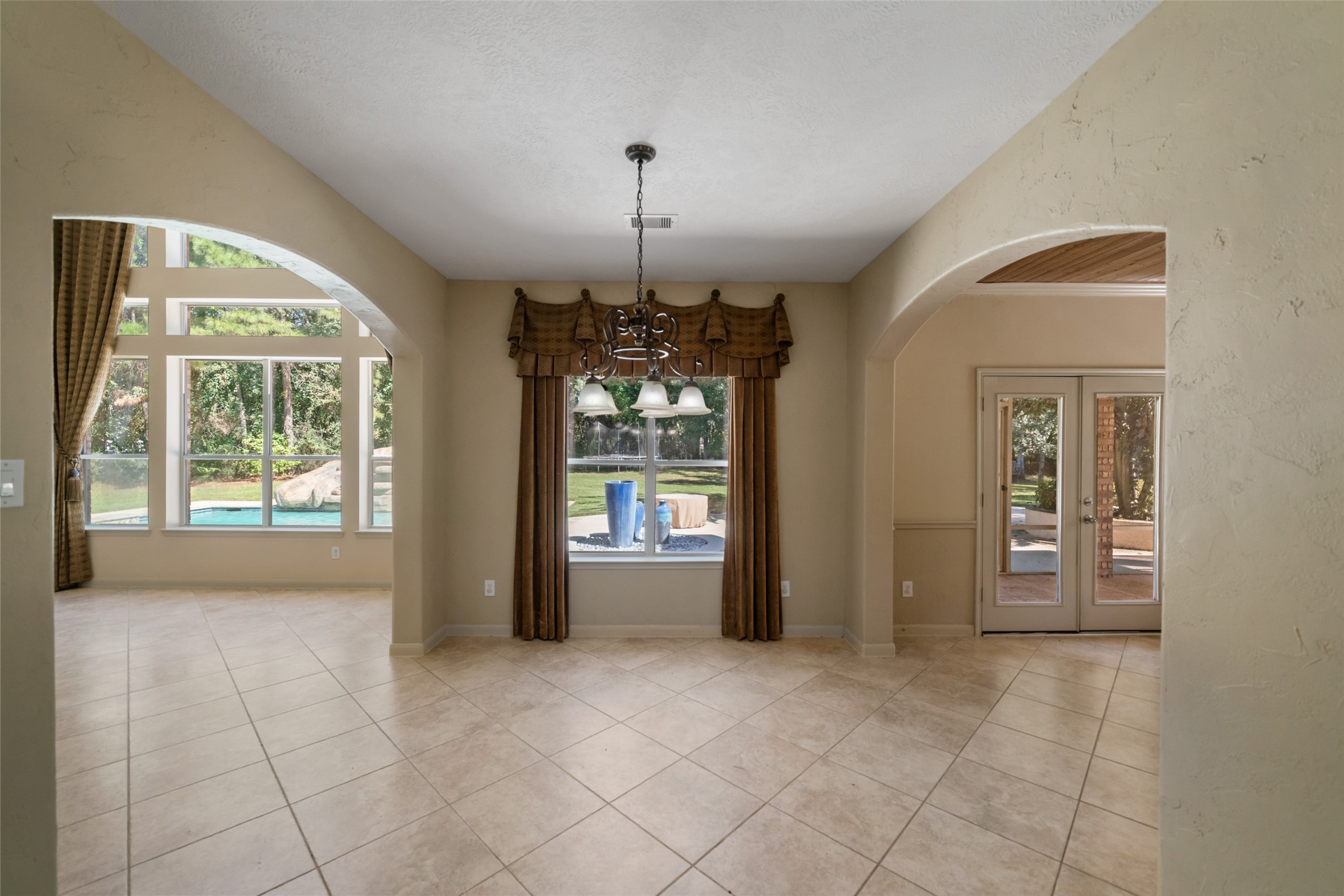 12210 Hallowed Oaks, Magnolia, TX 77354