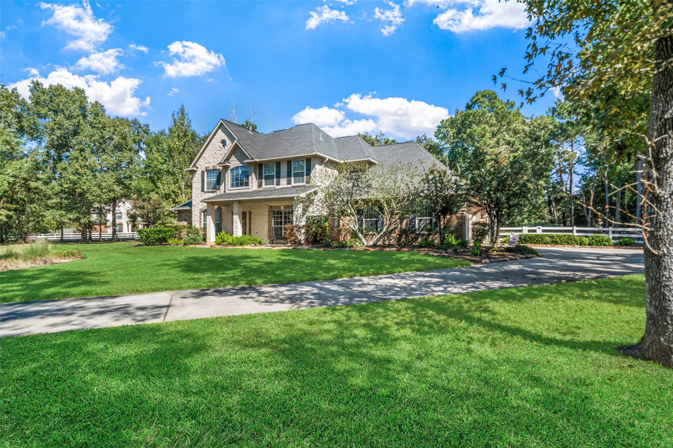 12210 Hallowed Oaks, Magnolia, TX 77354