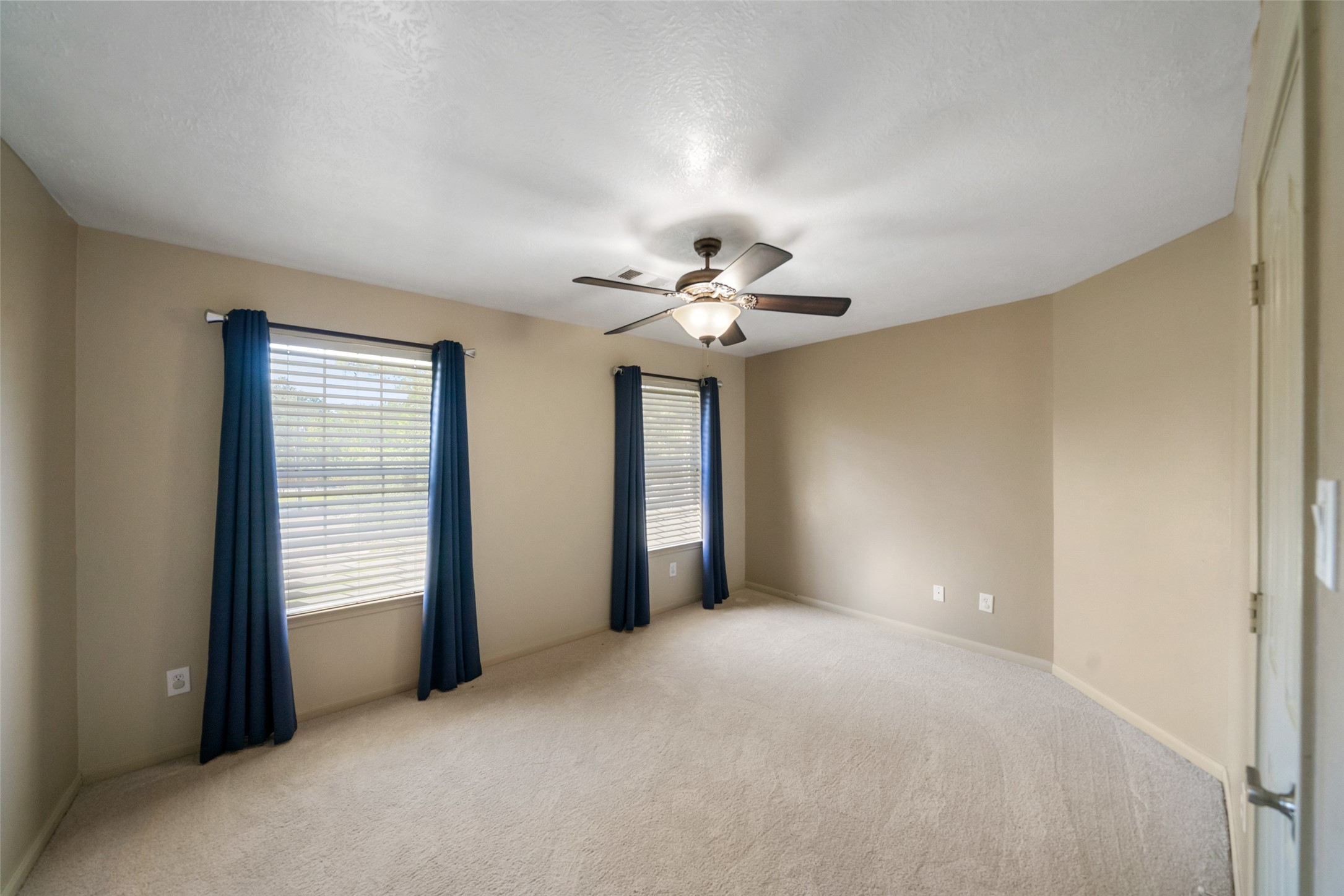 12210 Hallowed Oaks, Magnolia, TX 77354