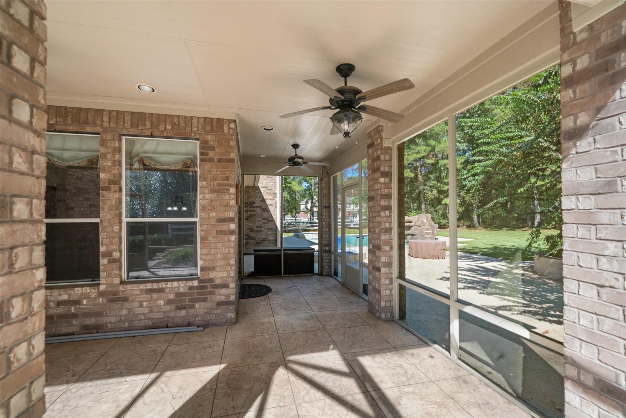 12210 Hallowed Oaks, Magnolia, TX 77354