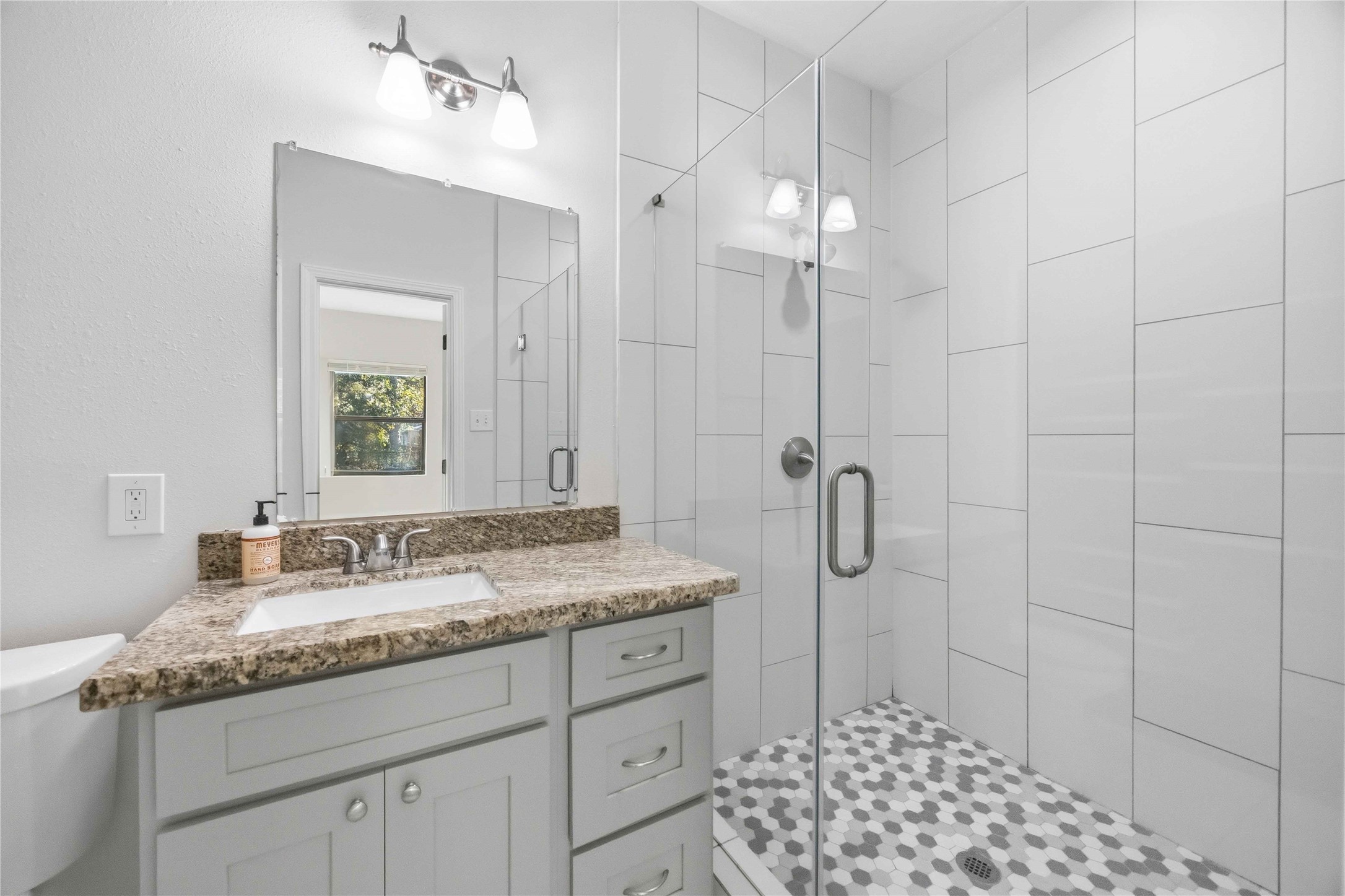 503 4th Street, Humble, TX 77338