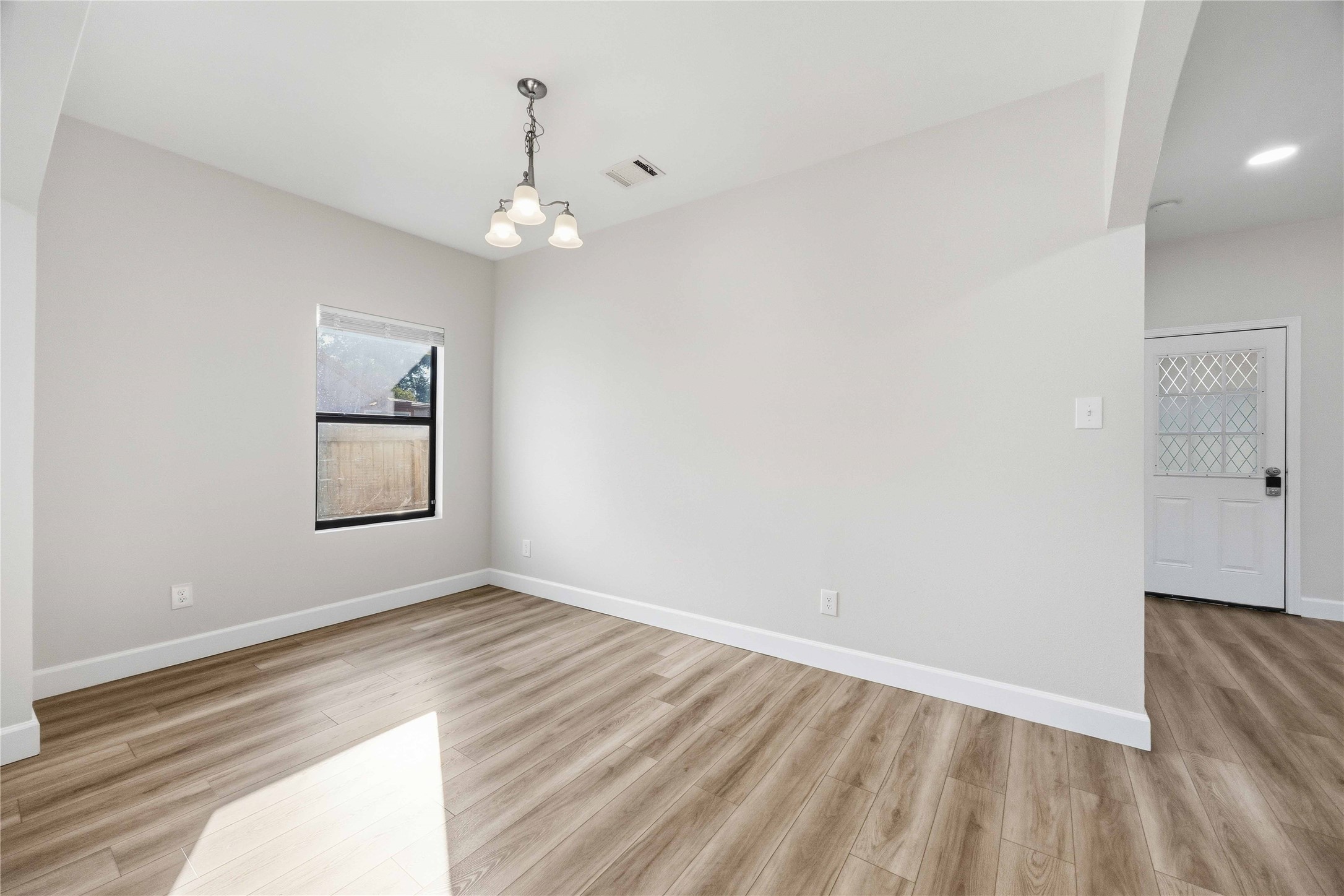 503 4th Street, Humble, TX 77338