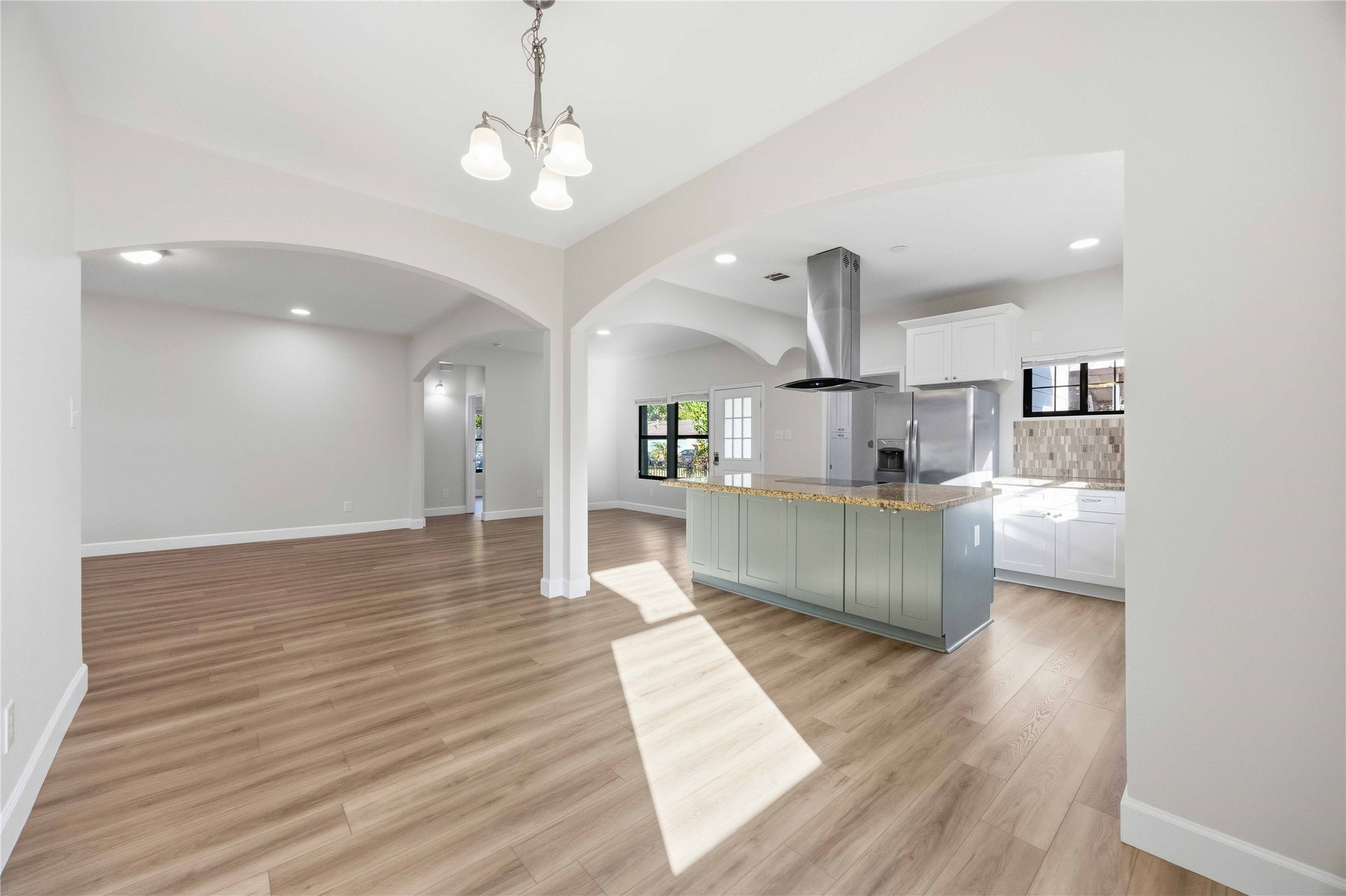 503 4th Street, Humble, TX 77338