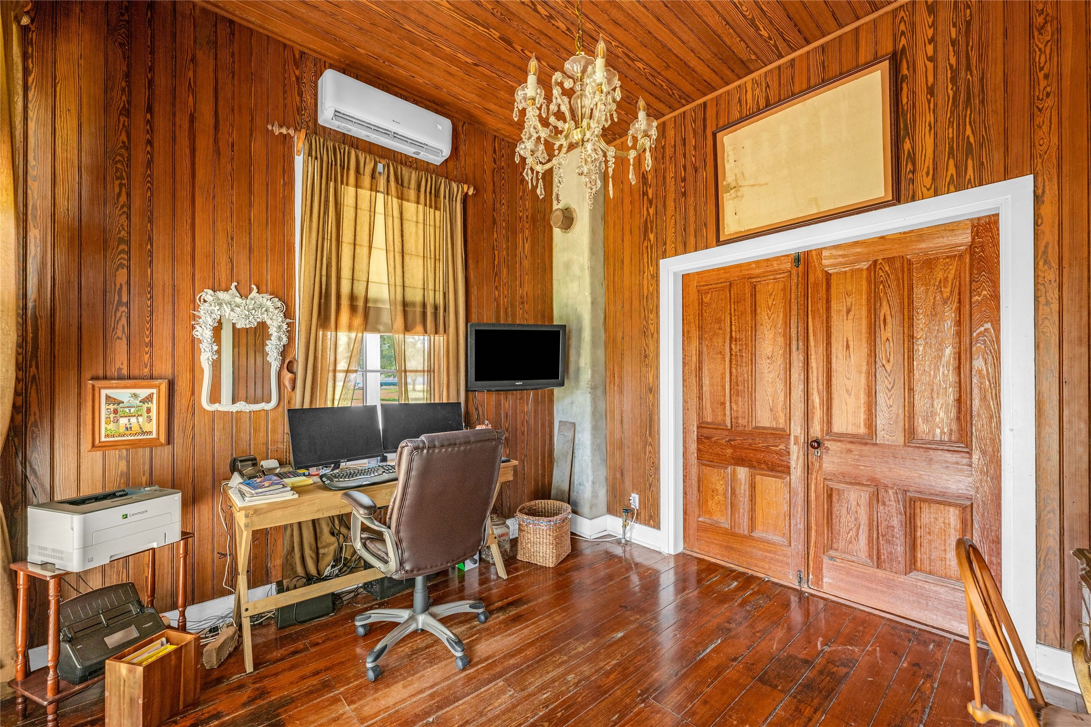 813 Nelson Avenue, Port Bolivar, TX 77650
