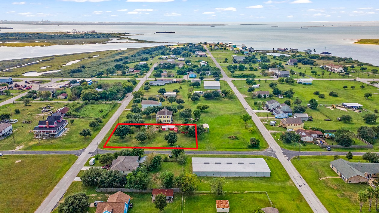 Lot 9 available  for purchase with 813 Nelson Avenue Lot