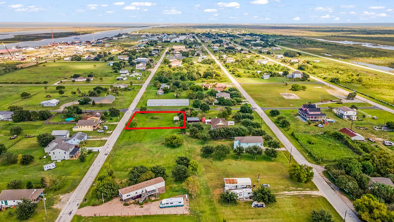 Lot 13 available  for purchase with 813 Nelson Avenue Lot