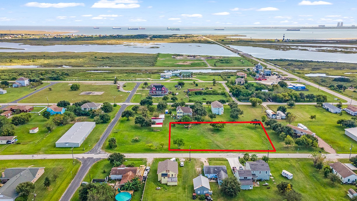 Lot 17 available  for purchase with 813 Nelson Avenue Lot