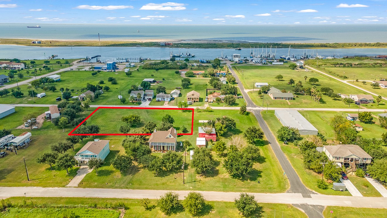 Lot 17 available  for purchase with 813 Nelson Avenue Lot
