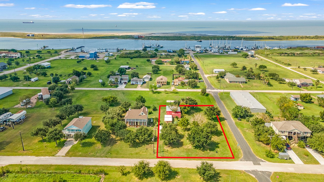 Lot 13 available  for purchase with 813 Nelson Avenue Lot