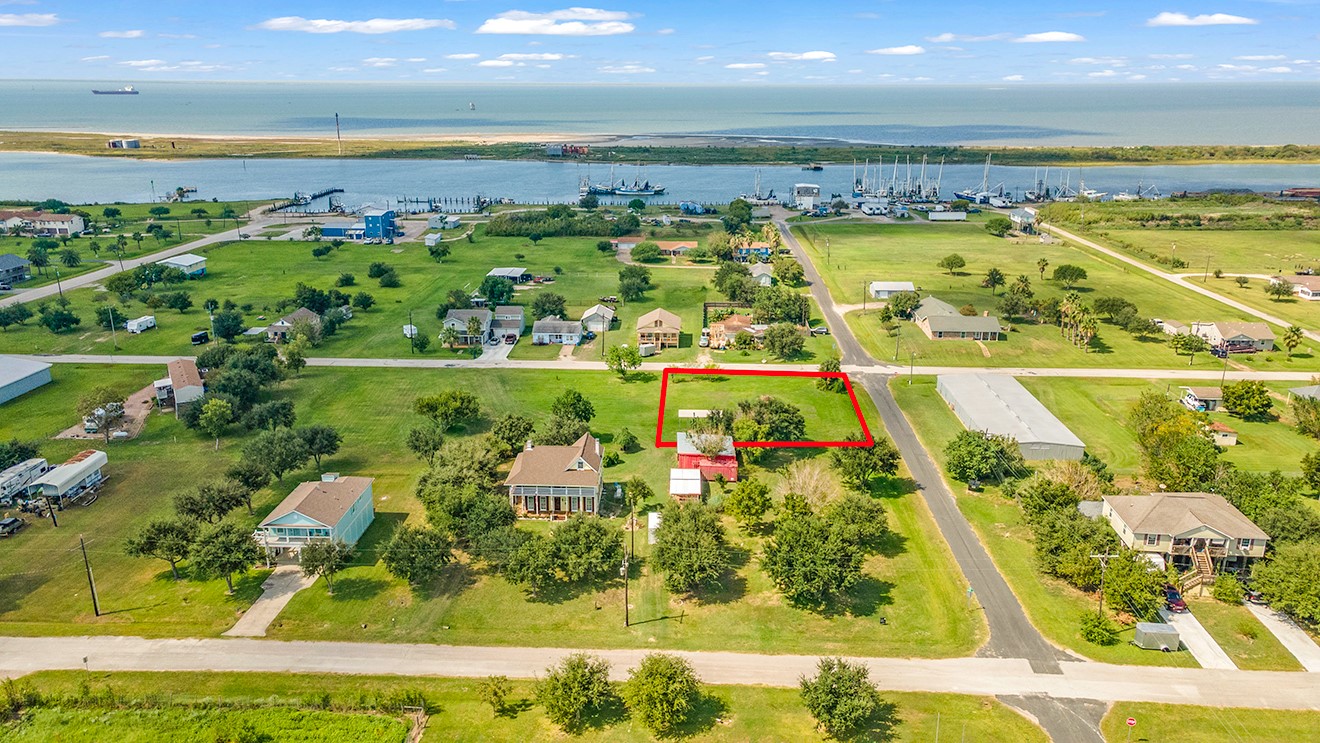 Lot 13 available  for purchase with 813 Nelson Avenue Lot