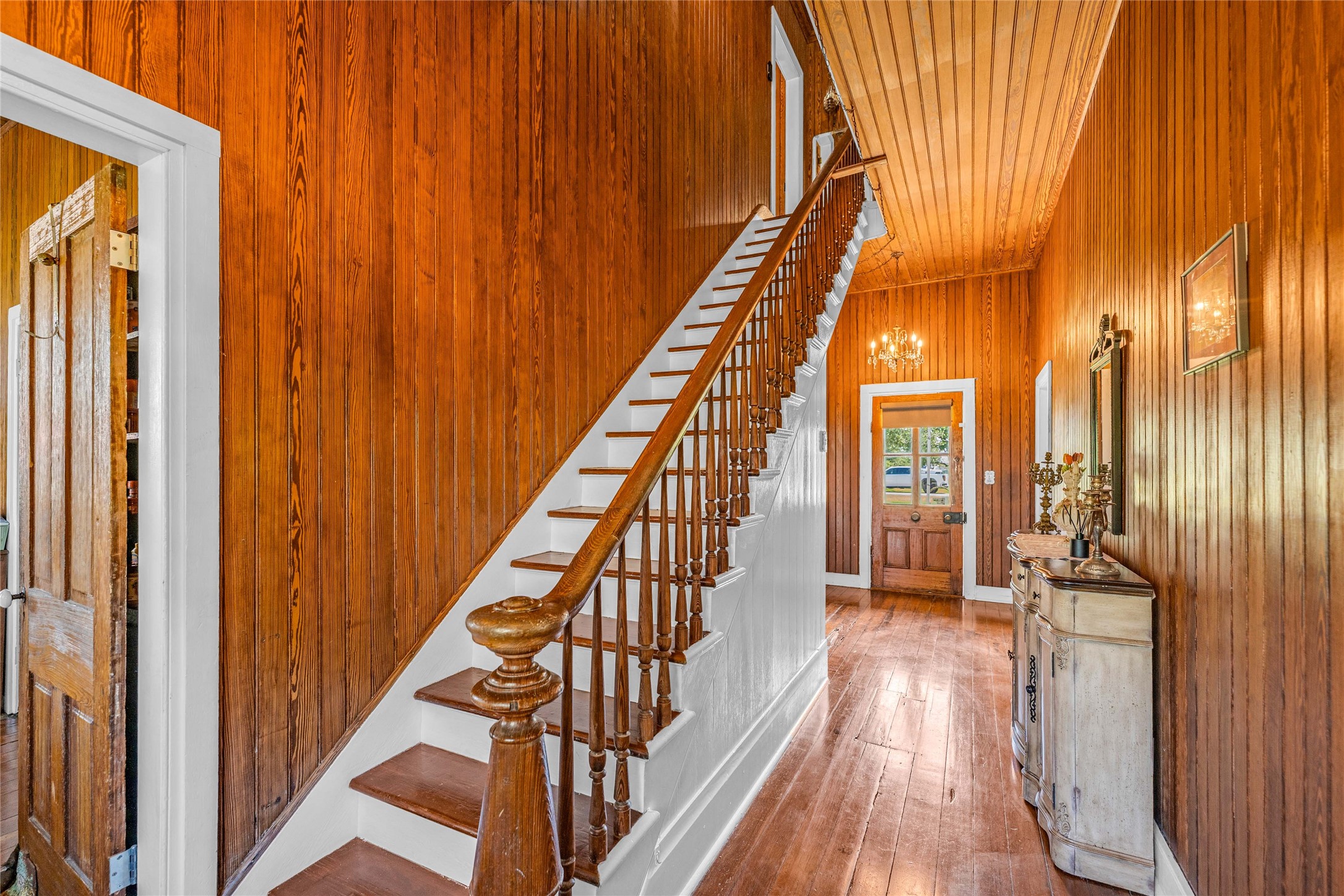813 Nelson Avenue, Port Bolivar, TX 77650