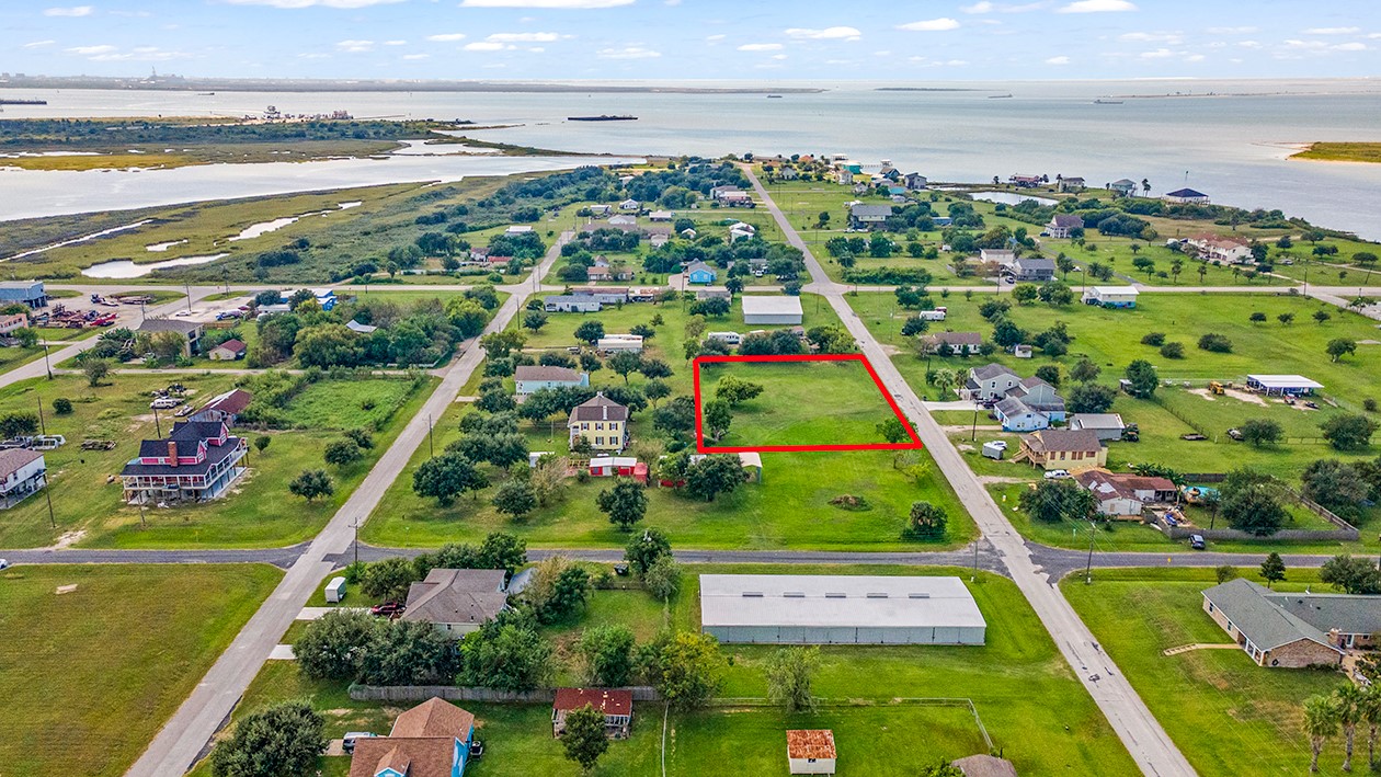 Lot 17 available  for purchase with 813 Nelson Avenue Lot