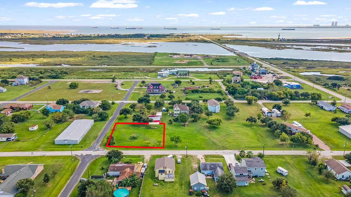 Lot 13 available  for purchase with 813 Nelson Avenue Lot