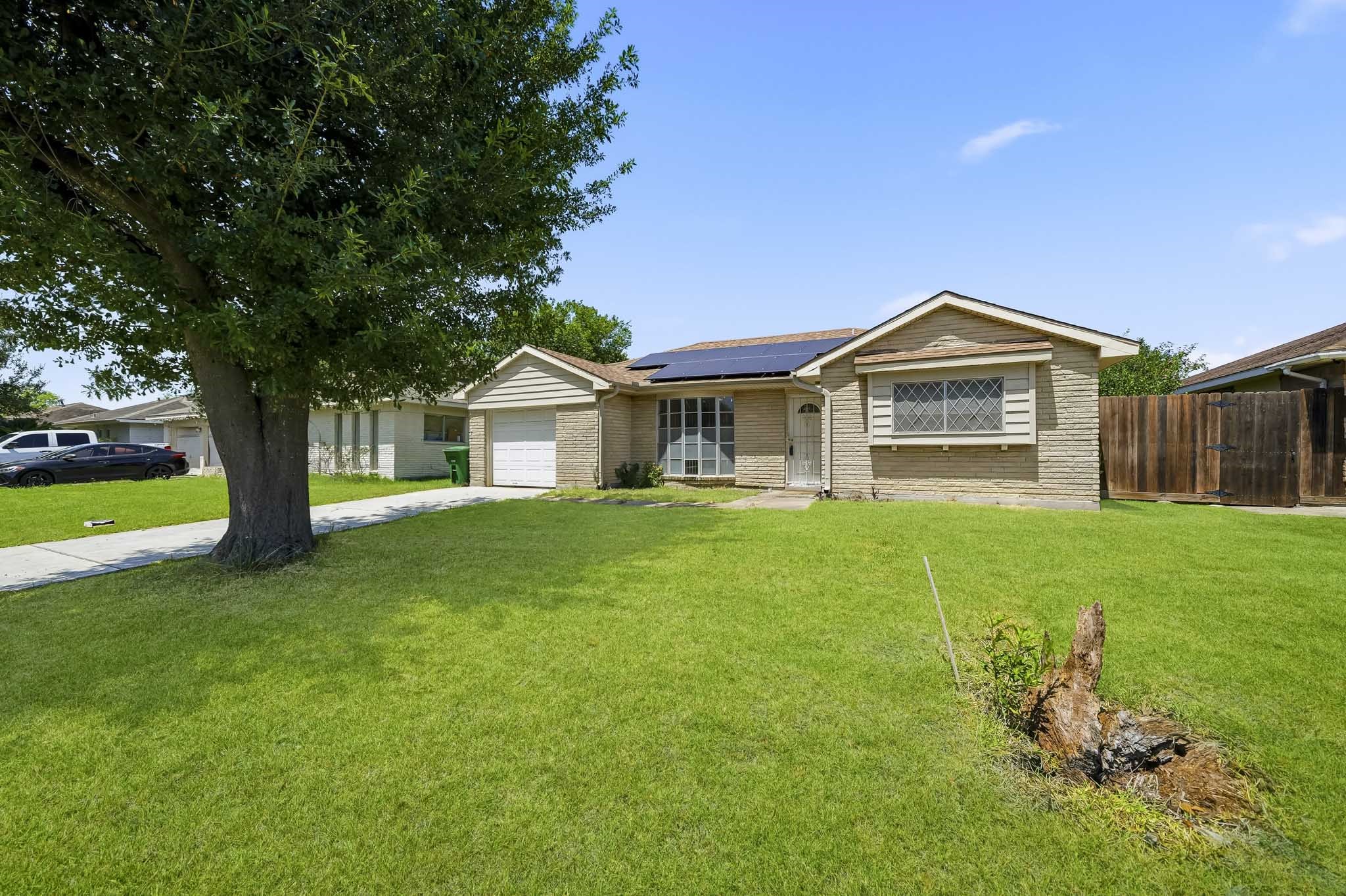 10910 Corona Lane, Houston, TX 77072