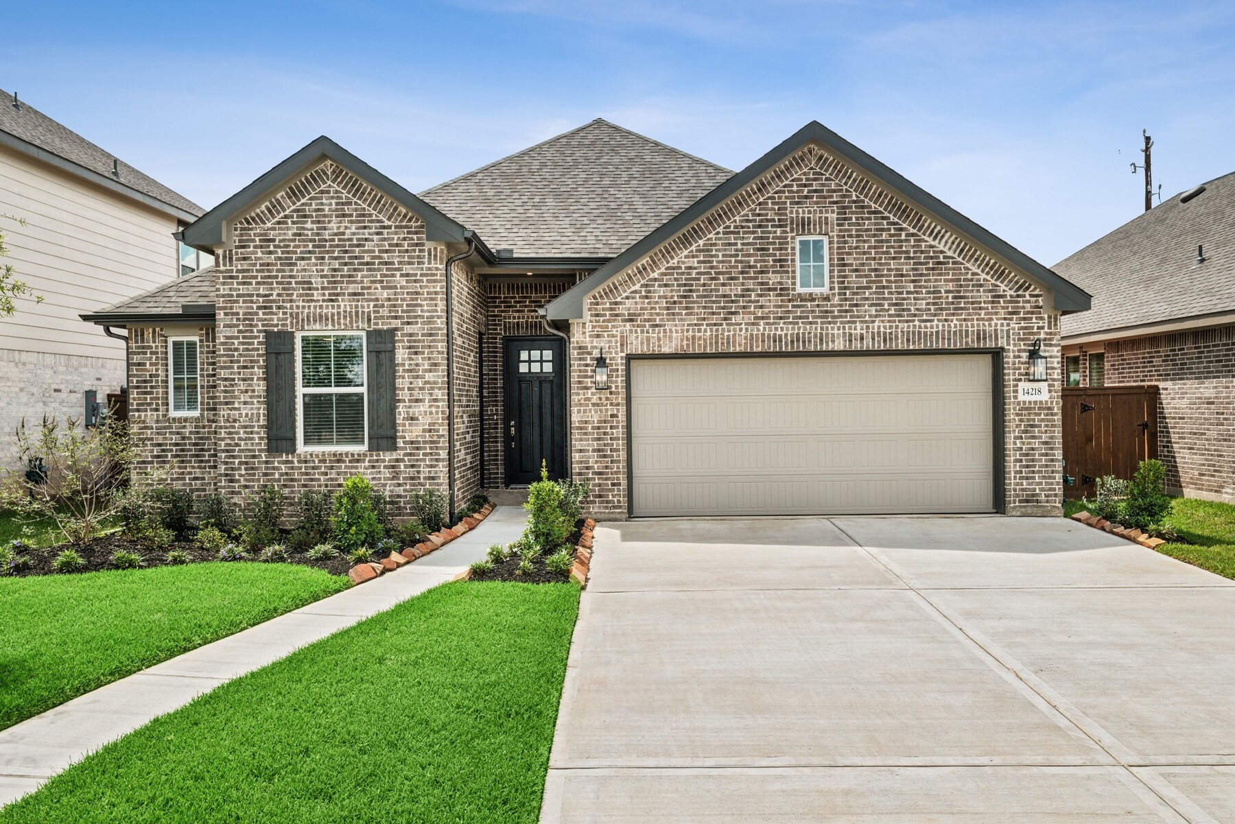 *Photo is for illustrative purposes only and may not depict the actual home. Features, materials, colors, and specifications may vary.*