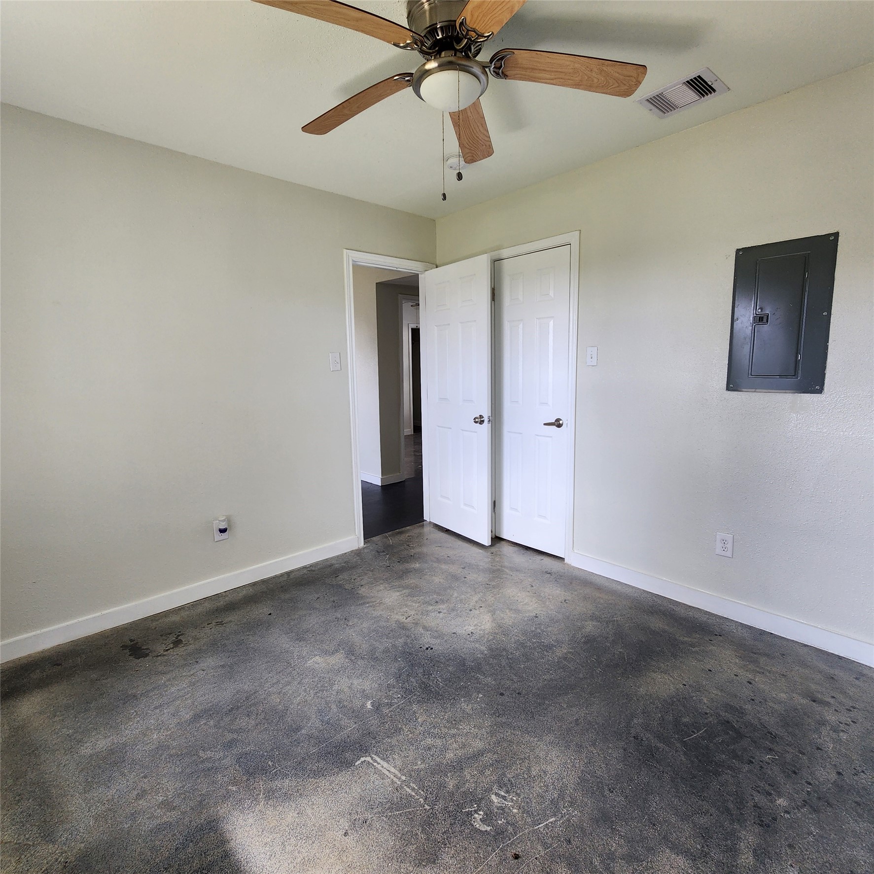3 BEDROOMS! 3 BEDROOMS!