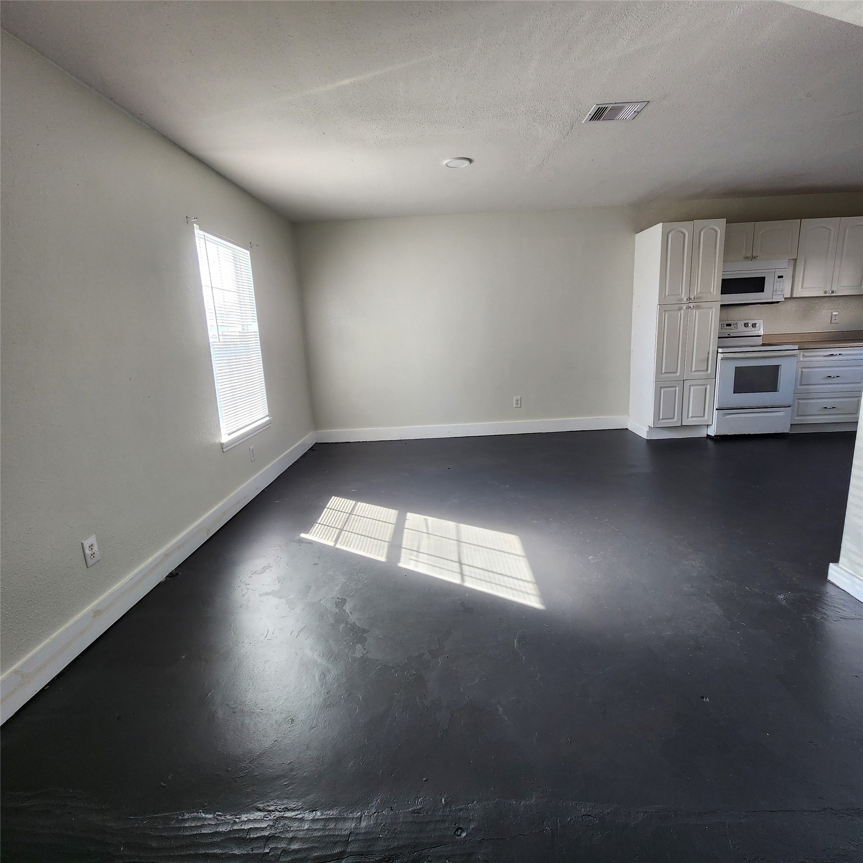 NO CARPET. Polished concrete floors. NO CARPET. Polished concrete floors.