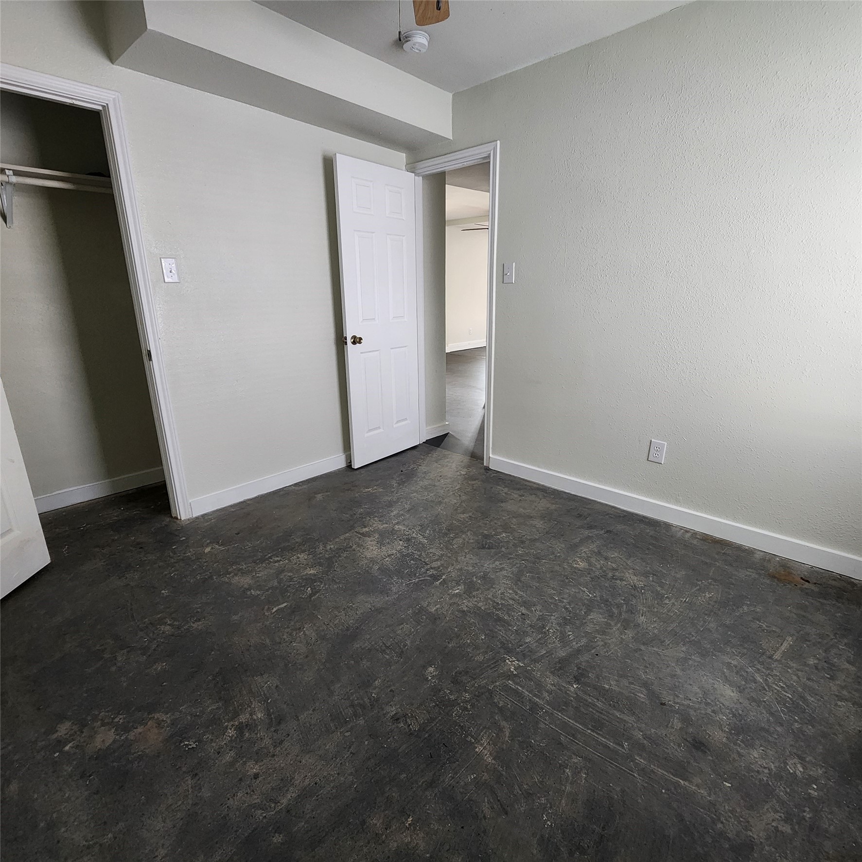 3 BEDROOMS!