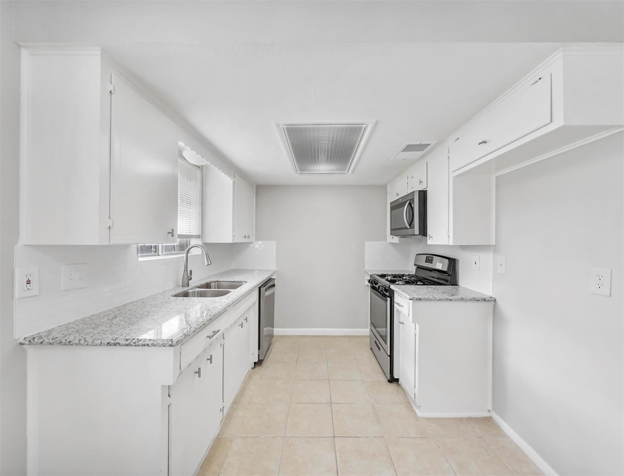 13435 Greenbriar Drive, Sugar Land, TX 77498 13435 Greenbriar Drive, Sugar Land, TX 77498