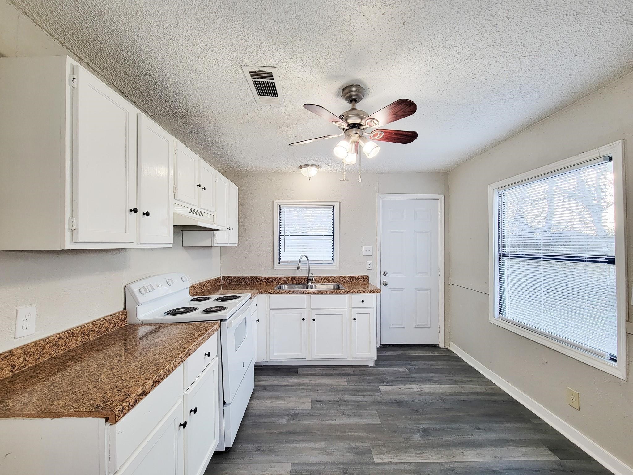 4817 Lawndale Street, La Marque, TX 77568