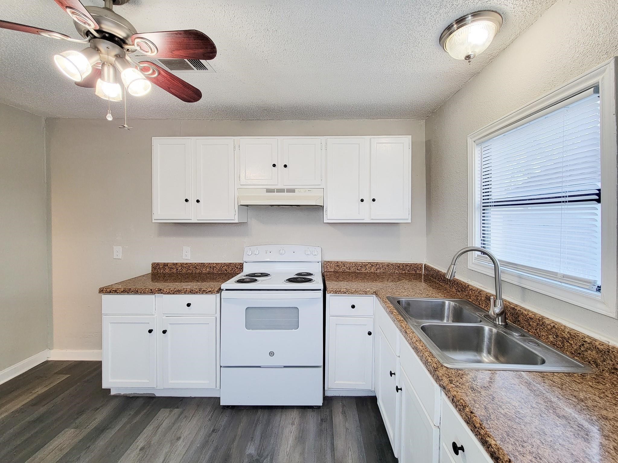4817 Lawndale Street, La Marque, TX 77568