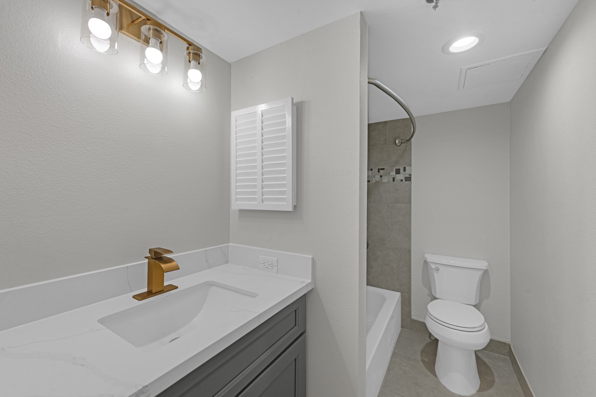 3525 Sage Rd, #304, Houston, TX 77056