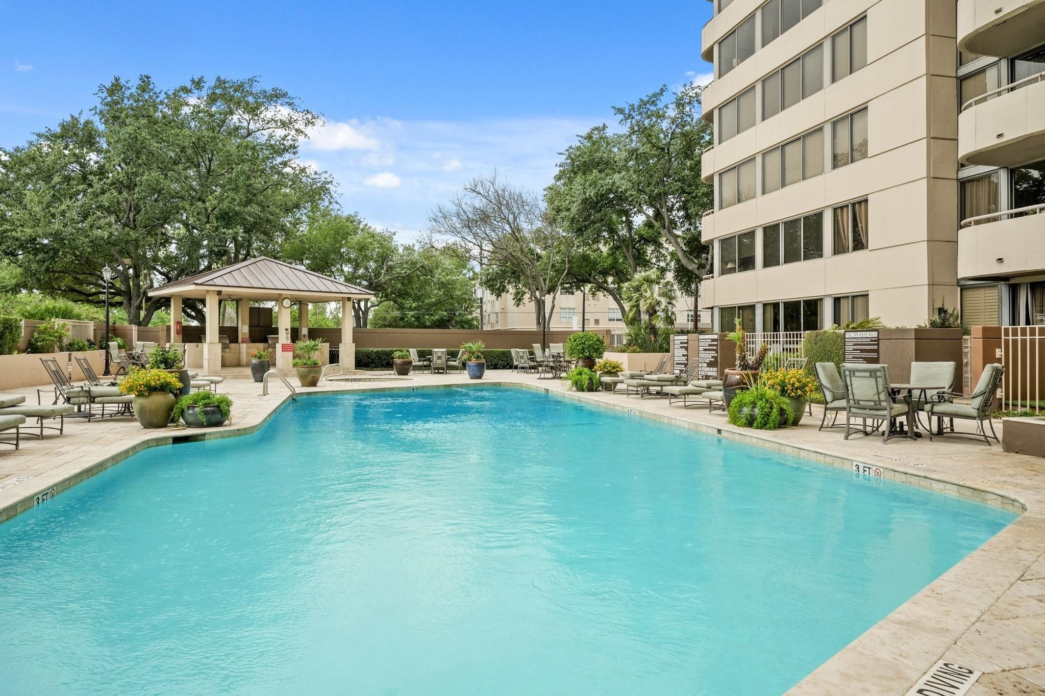 3525 Sage Rd, #304, Houston, TX 77056