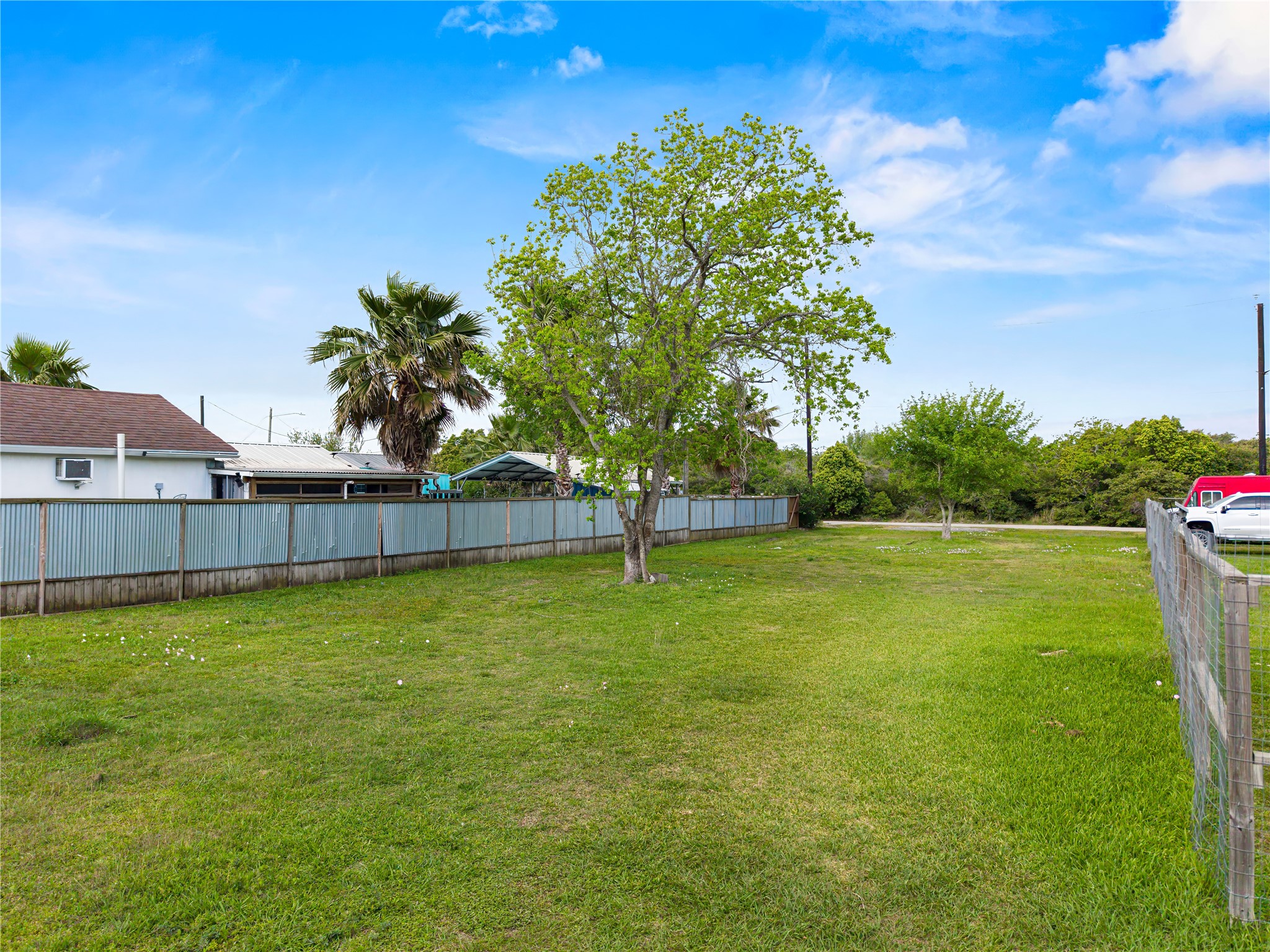 309 5th Street, San Leon, TX 77539 309 5th Street, San Leon, TX 77539