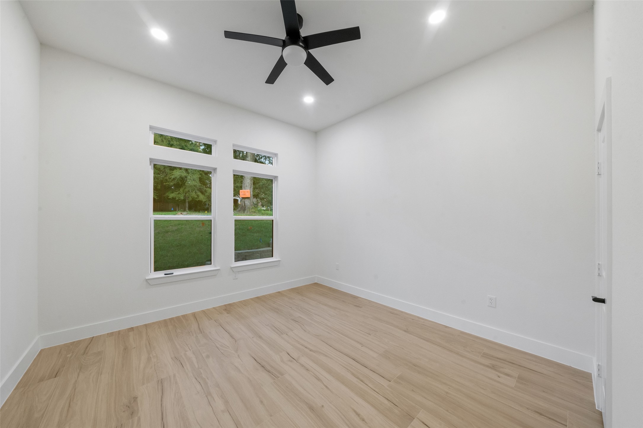 4833 W Fork Boulevard, Conroe, TX 77304