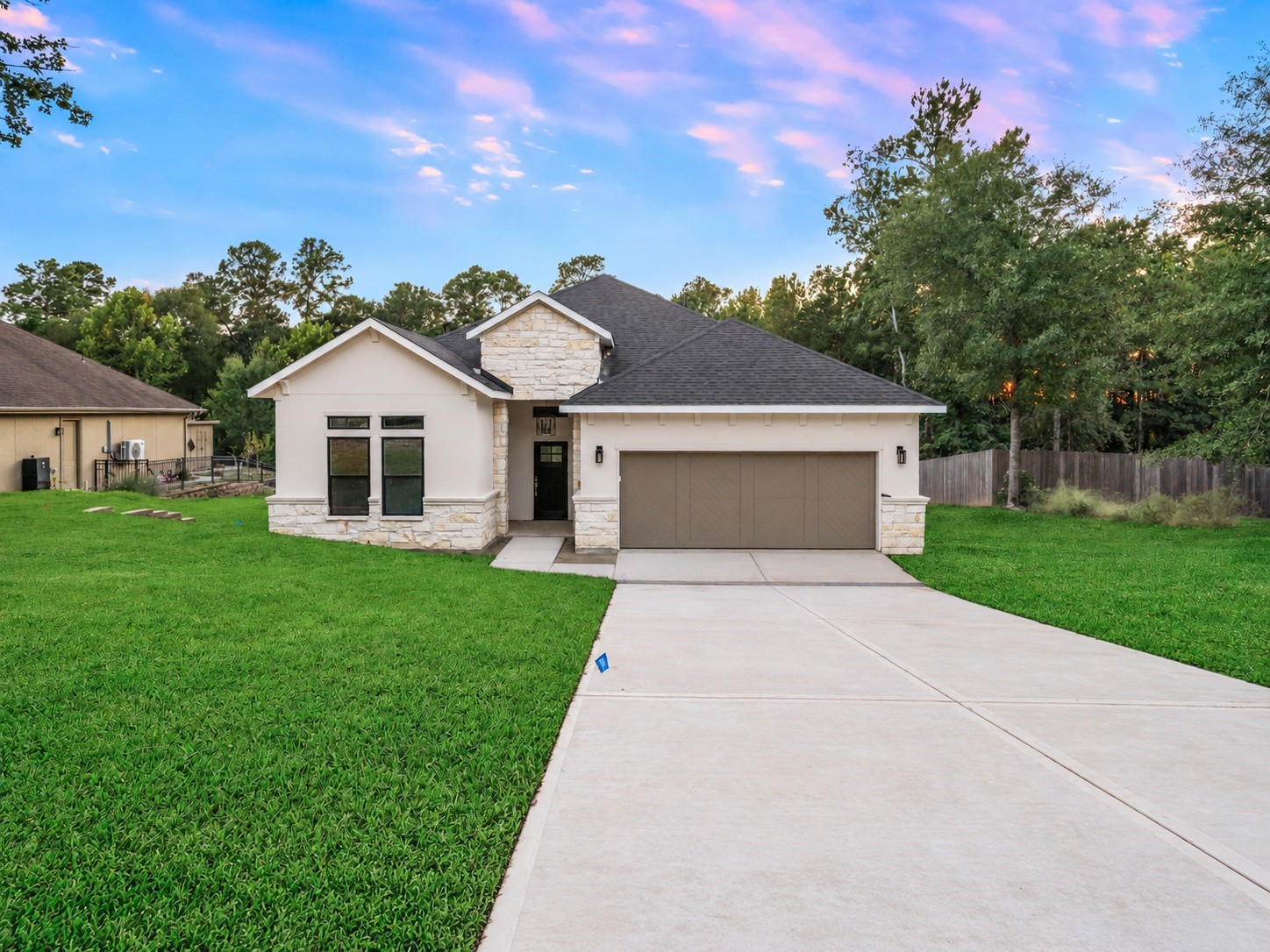 4833 W Fork Boulevard, Conroe, TX 77304