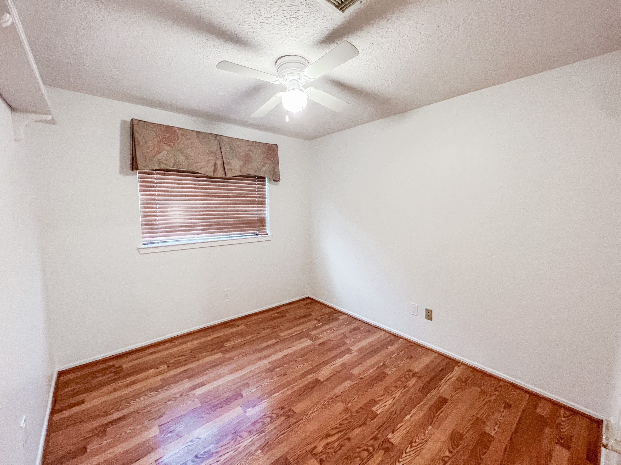 347 Elder Vista Drive, Houston, TX 77598