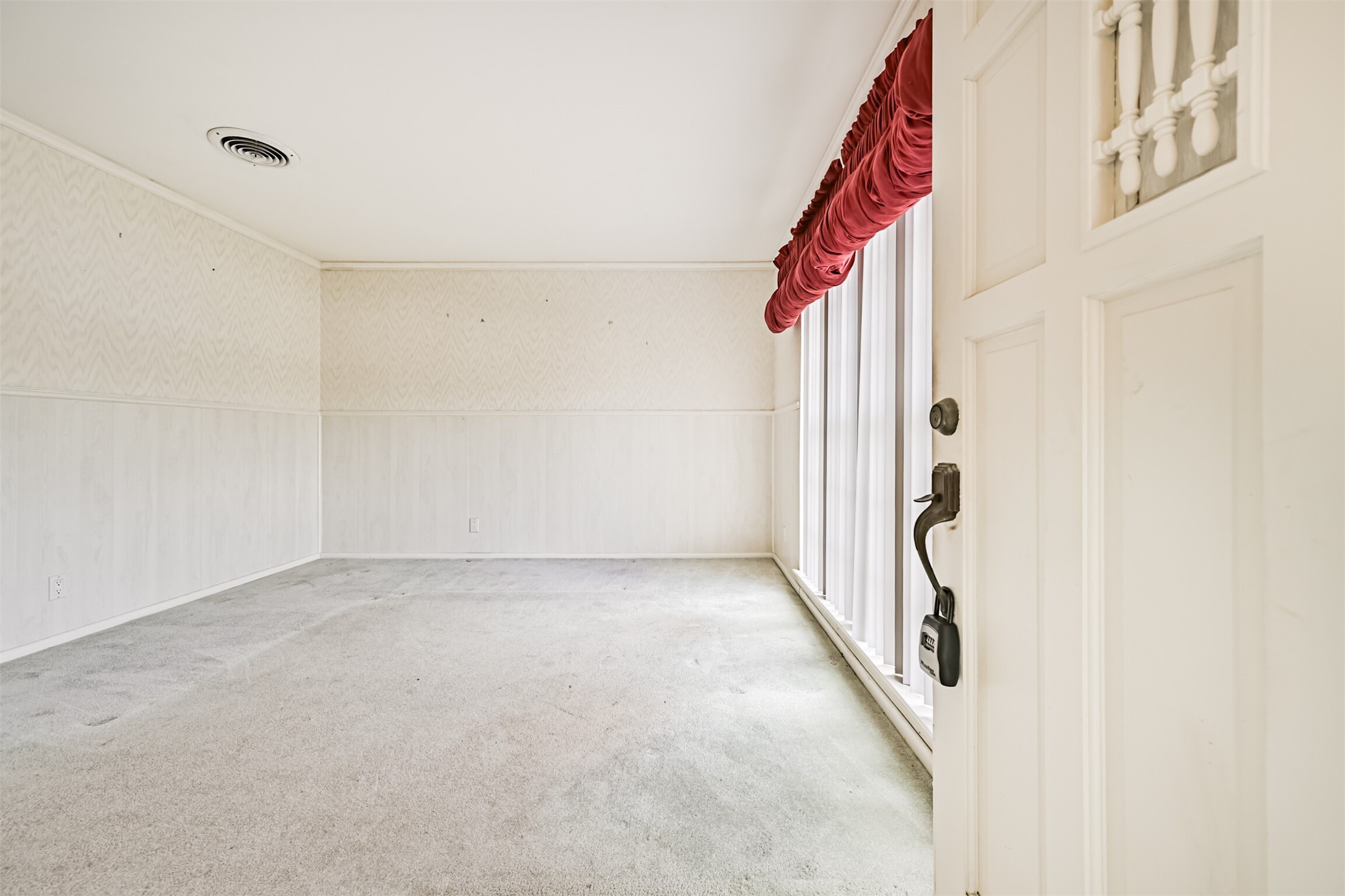 128 Forest Oaks Lane, Lake Jackson, TX 77566