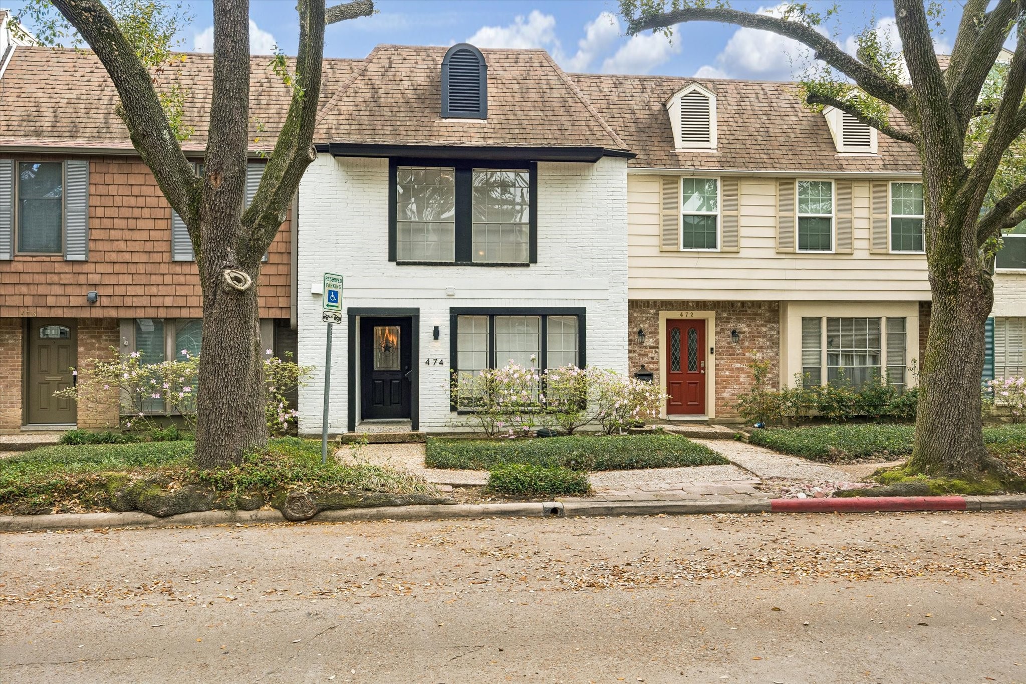 474 N Post Oak Lane, #474, Houston, TX 77024