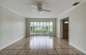 823 S Ripple Creek Drive, Houston, TX 77057