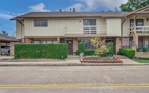 823 S Ripple Creek Drive, Houston, TX 77057