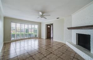 823 S Ripple Creek Drive, Houston, TX 77057