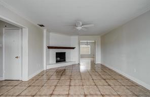 823 S Ripple Creek Drive, Houston, TX 77057