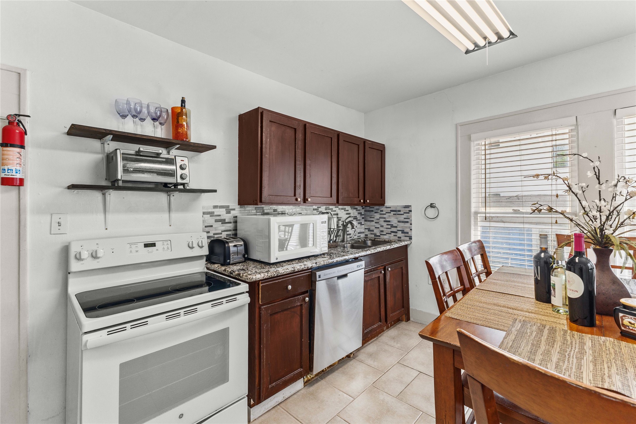 2511 Whitney, #B, Houston, TX 77006